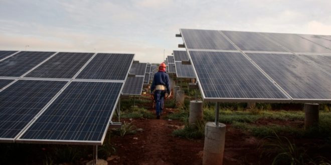 Cubans skeptical about the effectiveness of photovoltaic parks to end the blackouts