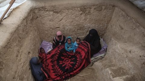 Four babies die from hypothermia in the Gaza Strip because of the intense cold