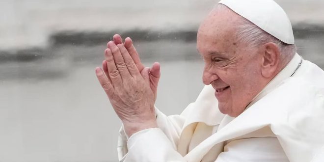 Pope Francis "slept well" at night and keep resting