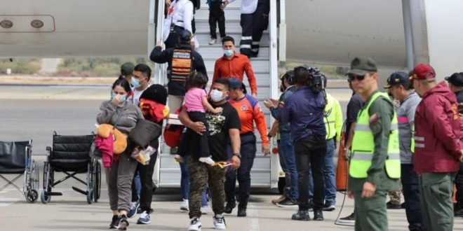 Venezuela sigue recibiendo grupos de repatriados bajo el acuerdo con EEUU