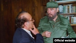 Max Lesnik and Fidel Castro. Documentary frame "The Man of Two Havanas"directed by Vivien Lesnik Weisman. Taken from www.tibecafilm.com