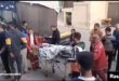 Miembros de la Media Luna Roja Palestina transportan a las víctimas al Hospital Al-Awda, en medio del conflicto en curso entre Israel y Hamás, en un lugar llamado Jabalia en el norte de la Franja de Gaza, en esta captura de pantalla de un video publicado el 15 de marzo de 2024.