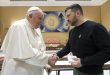 El papa Francisco recibe al presidente ucraniano, Volodimir Zelenski, en el Vaticano.