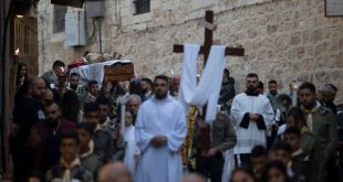 En Jerusalén, palestinos cristianos reducen rituales de Viernes Santo