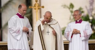 El papa preside la misa del Domingo de Pascua, pide alto al fuego en Gaza