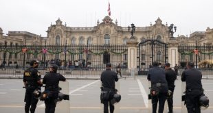 Renuncia ministro del Interior de Perú investigado junto a presidenta por desactivar grupo policial