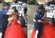 Un papá no pudo ir a los 15 años de su hija y ella le dio una sorpresa en la gasolinera en donde trabaja (+VIDEO)