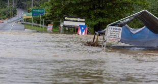 En Fotos | Ernesto se aleja de Puerto Rico convertido en huracán categoría 1