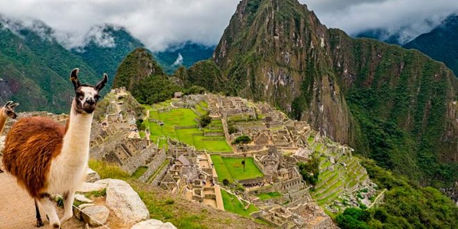 Condenan a cinco años de cárcel a guía de Machu Picchu por colar a un turista por 26 dólares