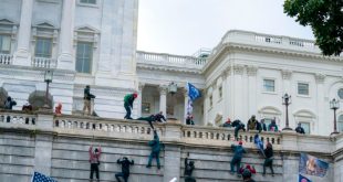 En sus primeras horas como presidente, Donald Trump indultó a más de un millar de acusados por el asalto al Capitolio el 6 de enero de 2021