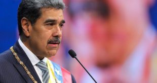 Maduro firmó el decretó para crear una comisión para reformar la Constitución (Detalles)