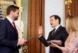 Rubio habla en español en su juramentación y recuerda a sus padres cubanos