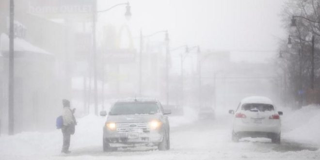 Una tormenta invernal paraliza el centro de EEUU y avanza hacia el este con nieve y hielo: los estados afectados