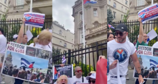 "Below communism and down the Castro", protest in front of Cuba Embassy in the US (Video)