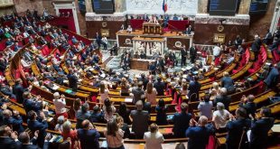 With a historical vote, the National Assembly of France approves the legalization of euthanasia